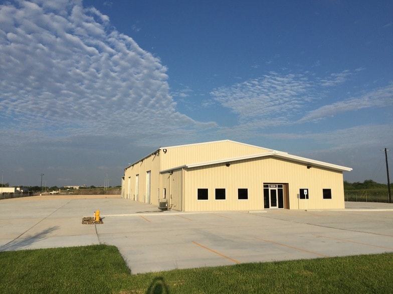 5530 Transport Industrial Dr, Corpus Christi, TX 78405