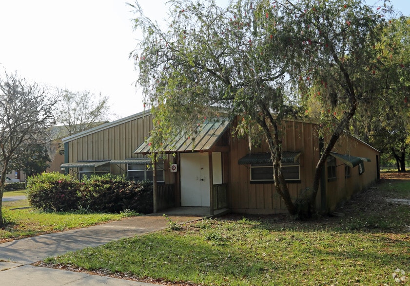 1040 Camp Ave, Mount Dora, FL for lease - Building Photo - Image 2 of 2