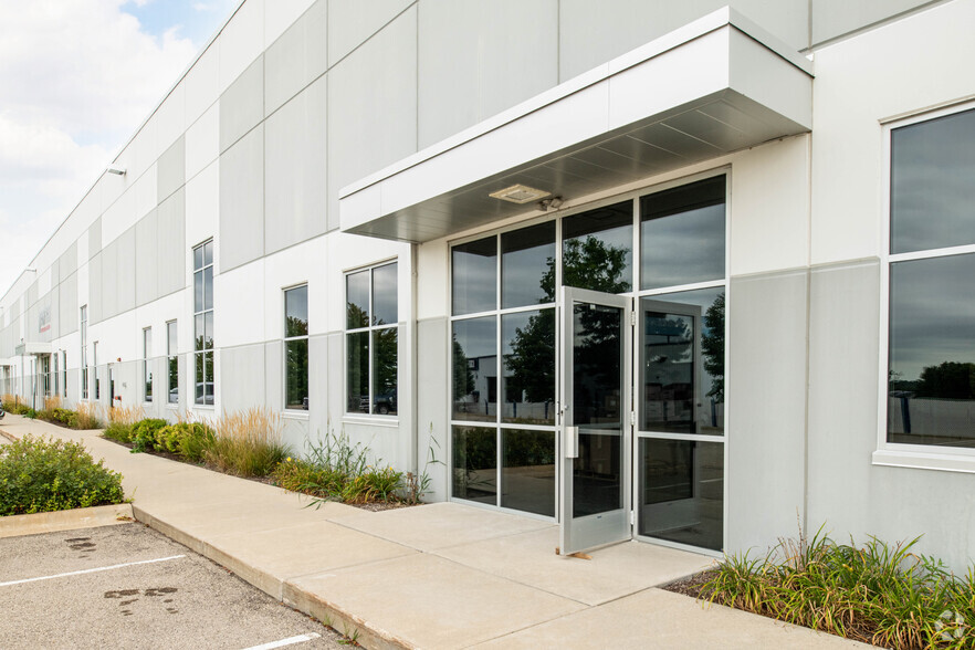 22 Transport Ct, Madison, WI for lease - Building Photo - Image 2 of 2