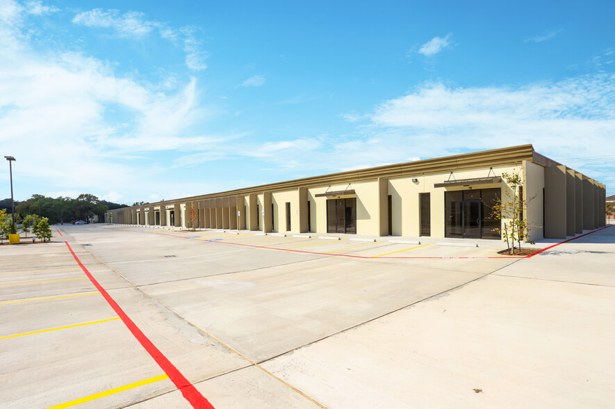 9000 Parkwest Dr, Houston, TX for lease - Building Photo - Image 2 of 16