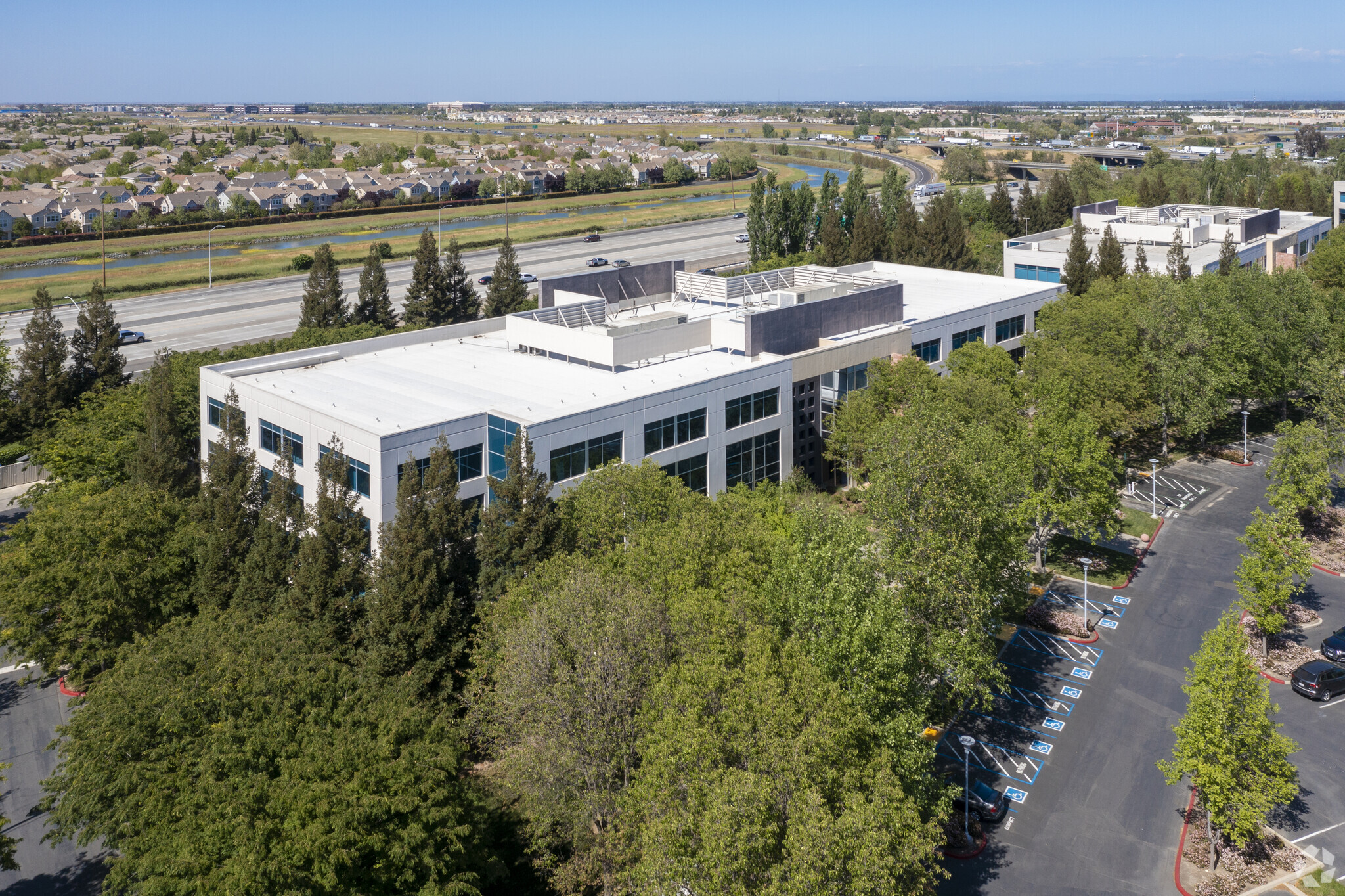 2880 Gateway Oaks Dr, Sacramento, CA 95833 - Office for Lease | LoopNet.com