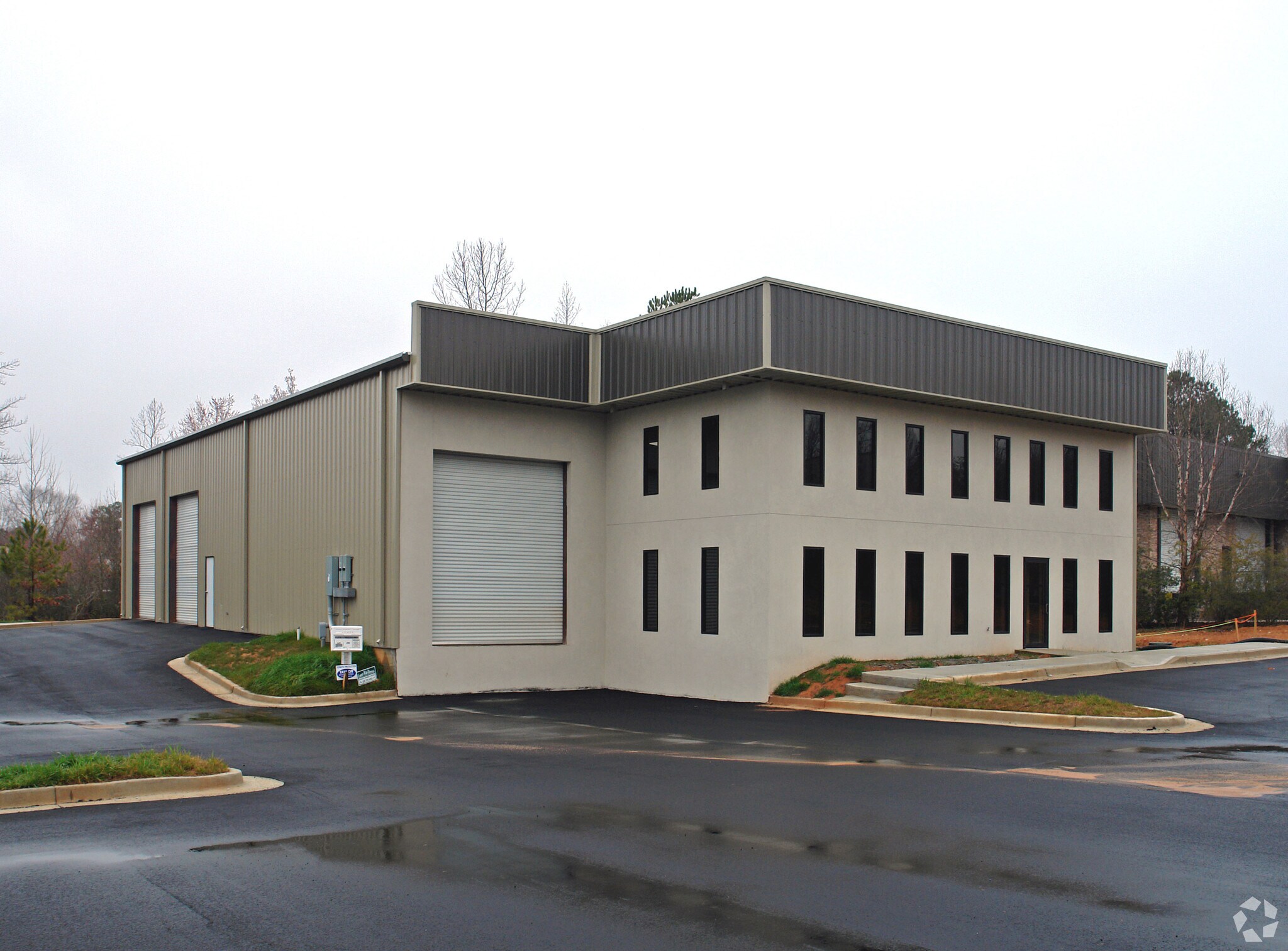 125 Walter Way, Fayetteville, GA for lease Primary Photo- Image 1 of 4