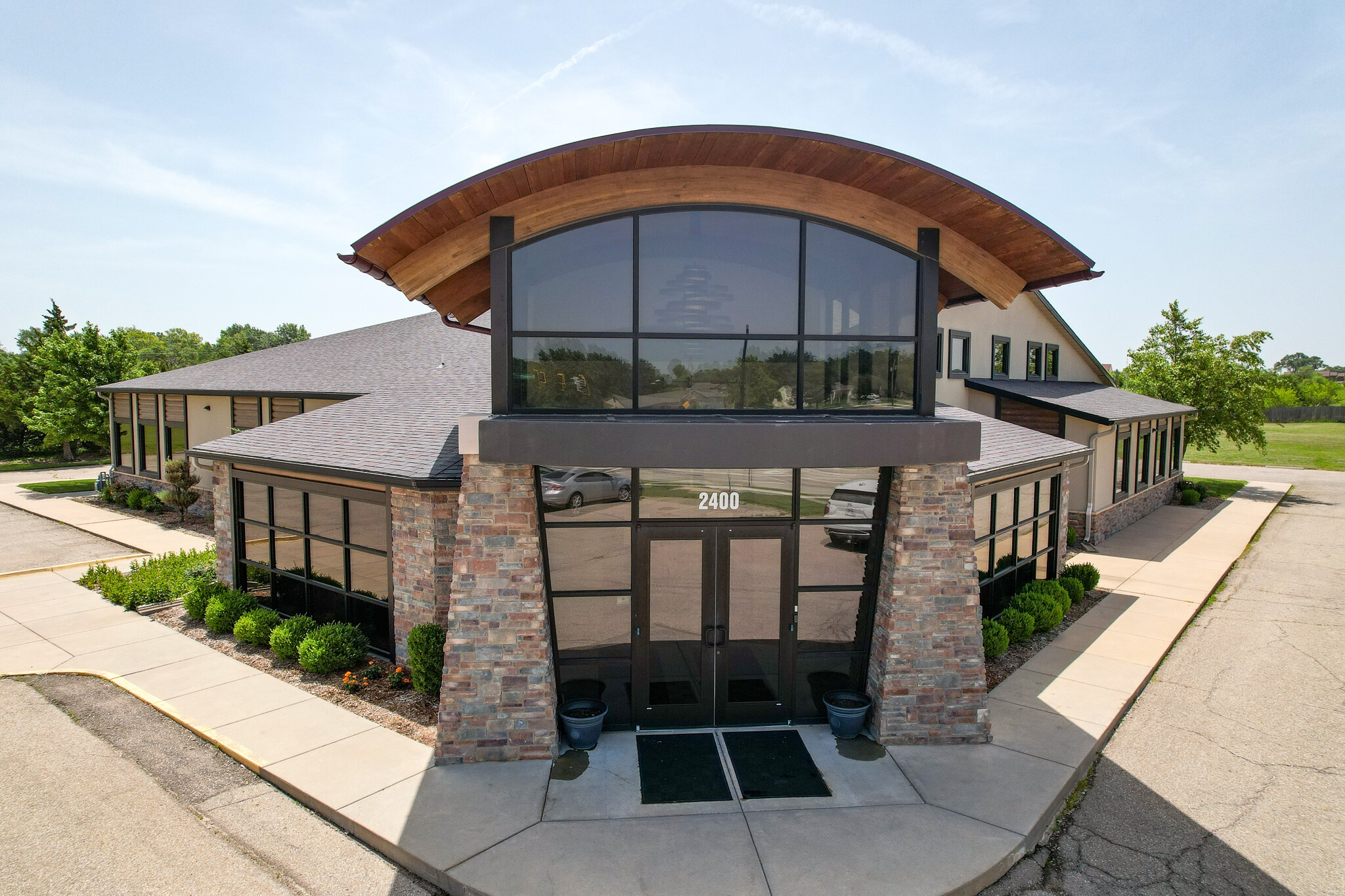 2400 S Greenwich Rd, Wichita, KS 67210