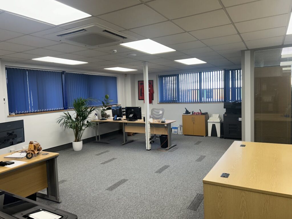 Arthur St, Redditch for lease Interior Photo- Image 1 of 4