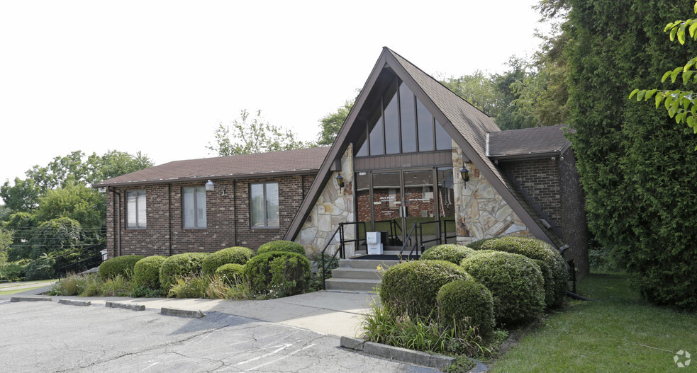 2285 Brodhead Rd, Aliquippa, PA for sale - Building Photo - Image 1 of 1