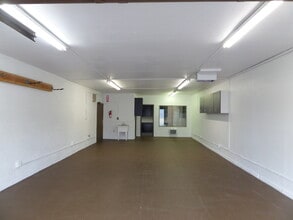 2949 W Osborn Rd, Phoenix, AZ for lease Interior Photo- Image 2 of 9