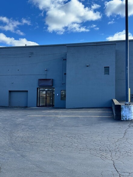 2844-2850 W Ridge Rd, Rochester, NY for lease - Building Photo - Image 3 of 16