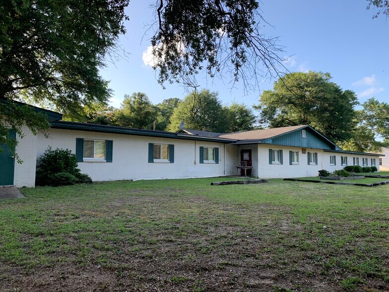 2967 Dunn Rd, Eastover, NC 28312