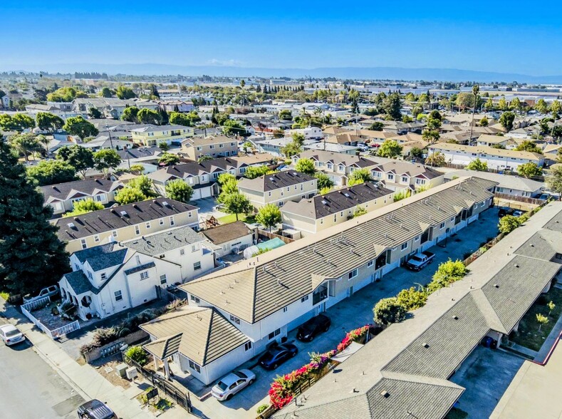 20161-20173 Royal Ave, Hayward, CA for sale - Building Photo - Image 1 of 17