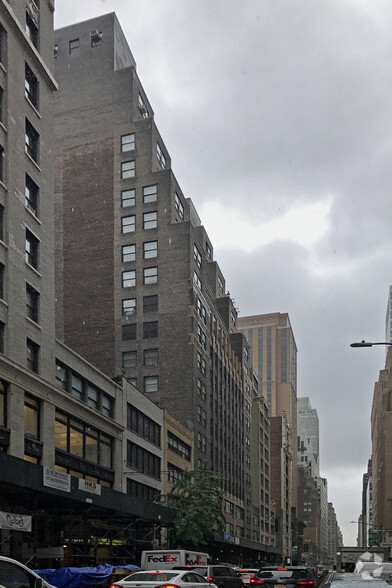 42 W 39th St, New York, NY for lease - Primary Photo - Image 1 of 18