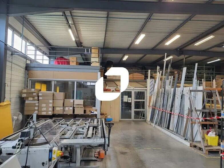 Flex in VILLENAVE-D'ORNON for sale - Interior Photo - Image 3 of 16