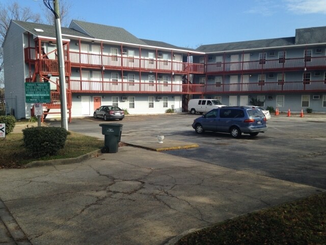 7468 Fenner St, Norfolk, VA for sale Primary Photo- Image 1 of 1