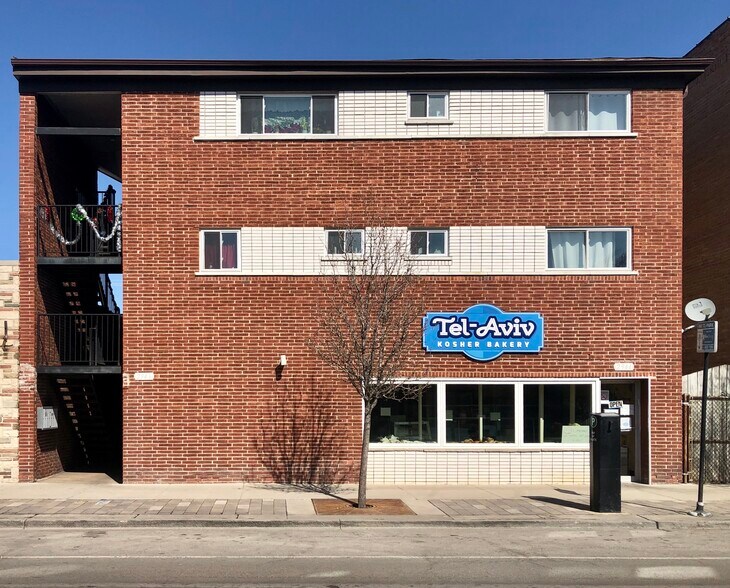 2944 W Devon Ave, Chicago, IL for sale - Primary Photo - Image 2 of 16