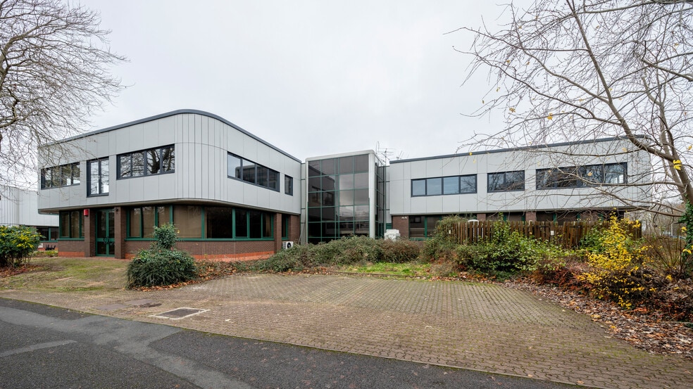 Stonehill Green, Swindon for sale - Building Photo - Image 1 of 1