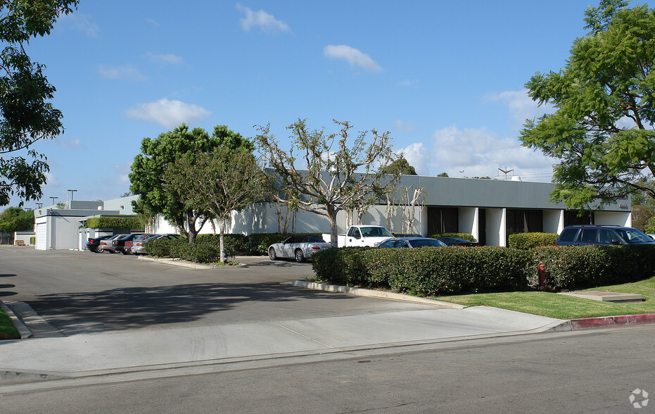 16601 Hale Ave, Irvine, CA for lease - Building Photo - Image 2 of 3