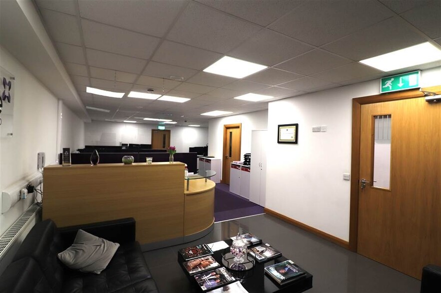 Ballyinderry Rd, Lisburn for lease - Interior Photo - Image 2 of 6