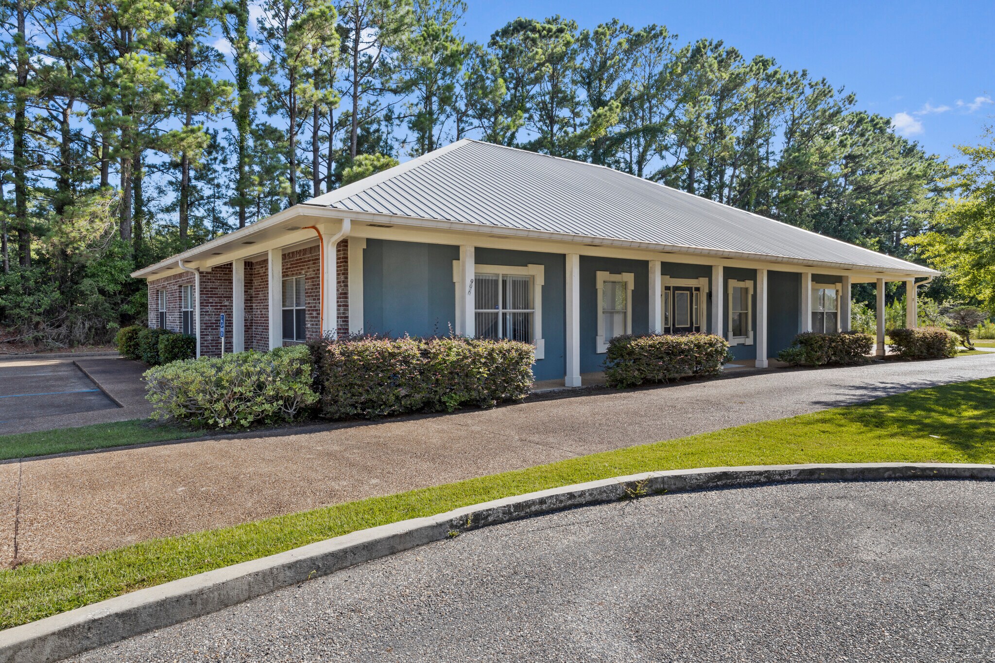 996 N Halstead Rd, Ocean Springs, MS for sale Building Photo- Image 1 of 1