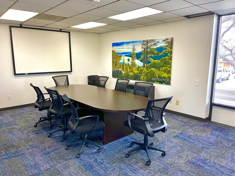 1301 Cordone Ave, Reno, NV for lease - Interior Photo - Image 2 of 8