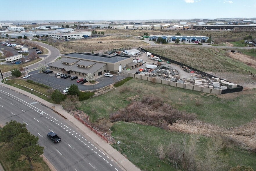 12700 E Broncos Pky, Englewood, CO for lease - Building Photo - Image 1 of 9
