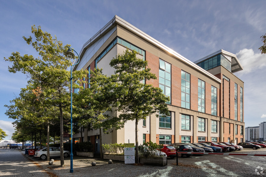 31 Clarendon Dock, Belfast for lease - Primary Photo - Image 1 of 7