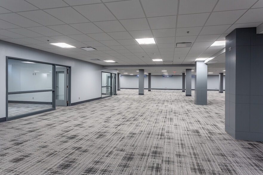 7300 Westown Pky, West Des Moines, IA for lease - Matterport 3D Scan - Image 2 of 15