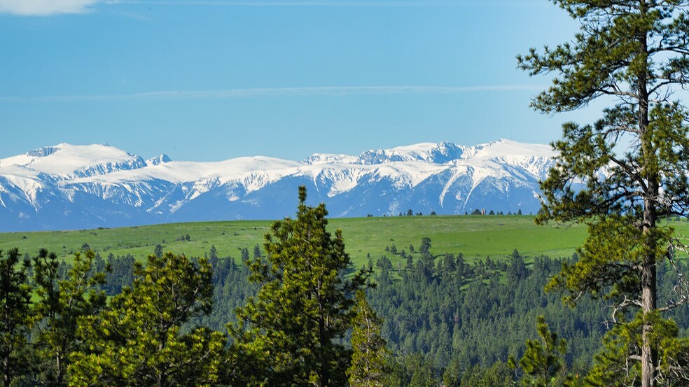 196 Upper Flat Rd, Columbus, MT 59019