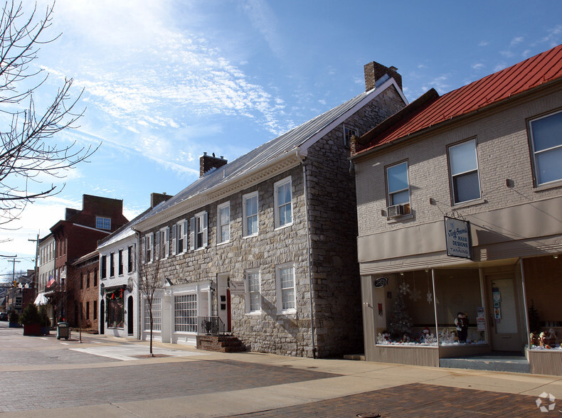 117-121 S Loudoun St, Winchester, VA for lease - Building Photo - Image 3 of 3