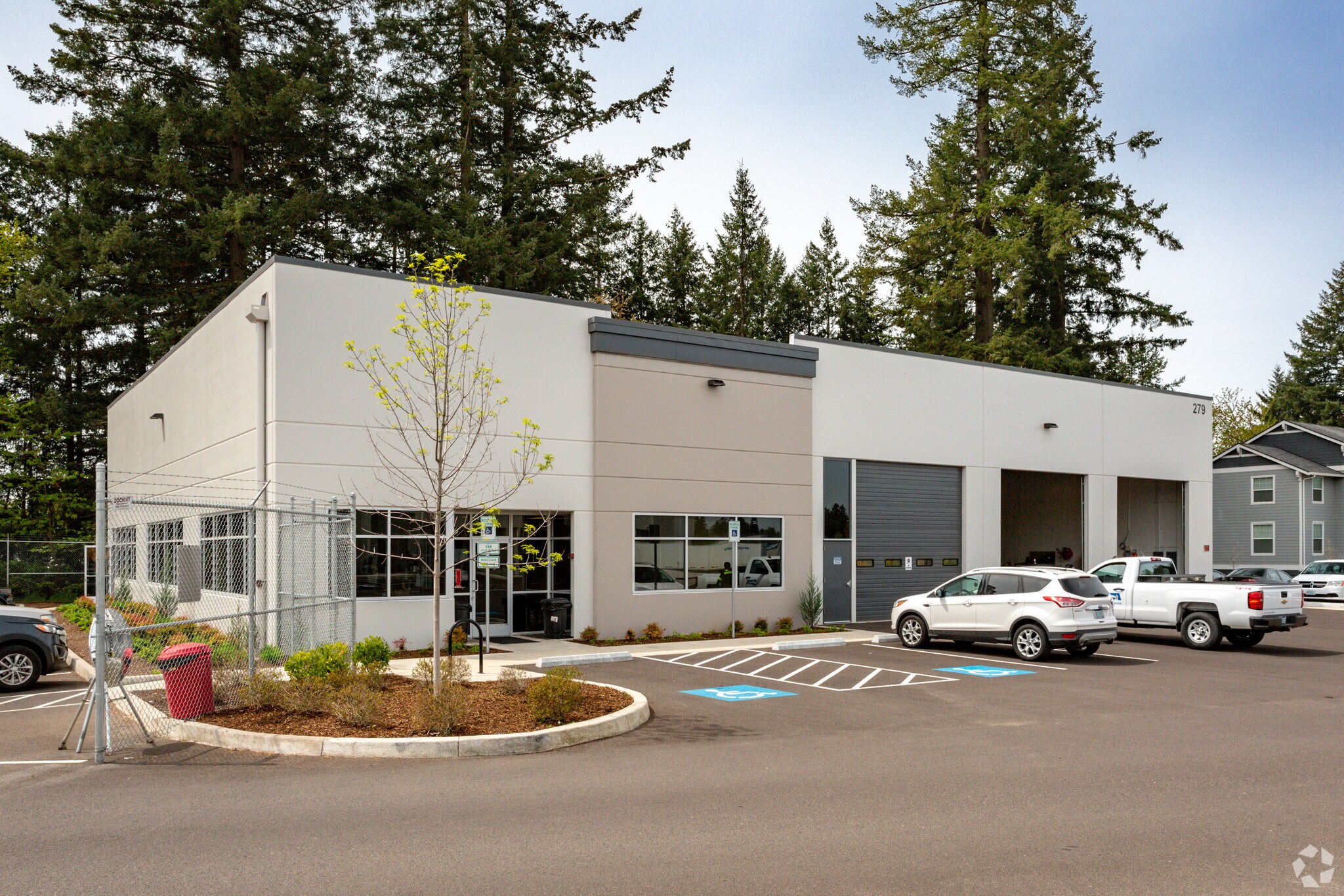 279 S Sequoia Pky, Canby, OR for sale Primary Photo- Image 1 of 1