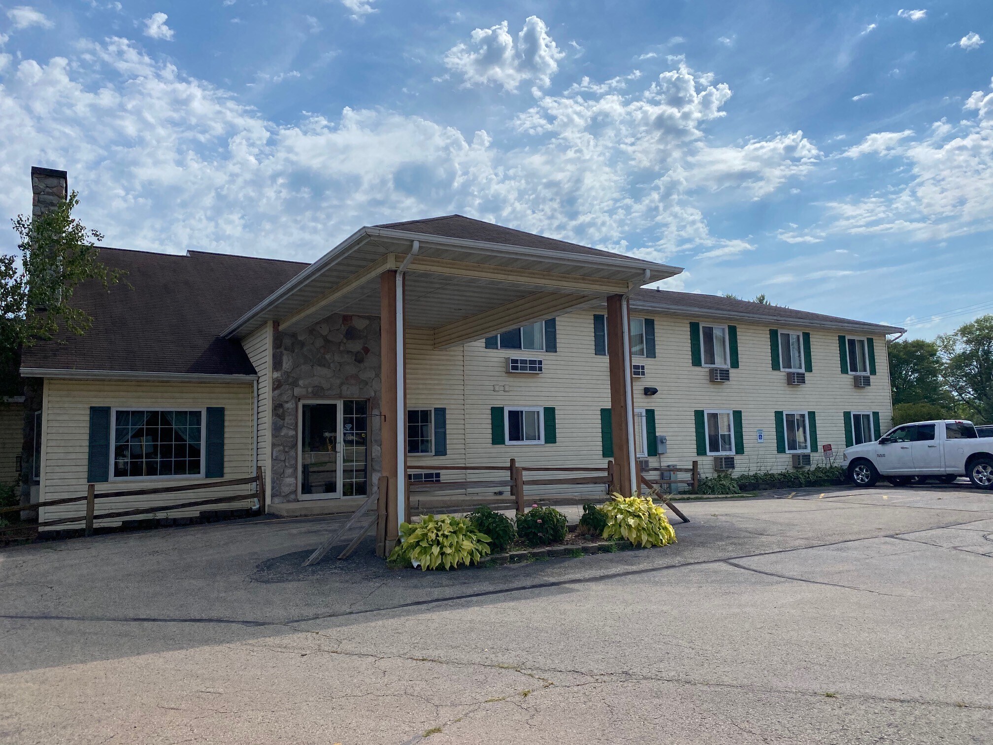 227 Ripon Rd, Berlin, WI for sale Primary Photo- Image 1 of 1