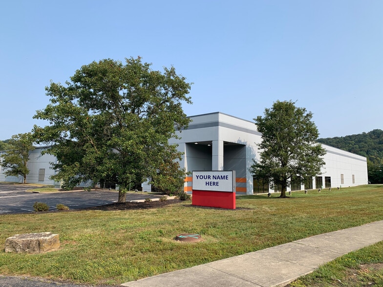 3780 Lake Park Dr, Covington, KY for lease - Building Photo - Image 1 of 4