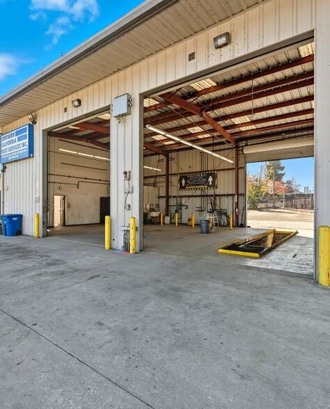 9690-9694 Black Mountain Rd, San Diego, CA for lease - Building Photo - Image 3 of 13