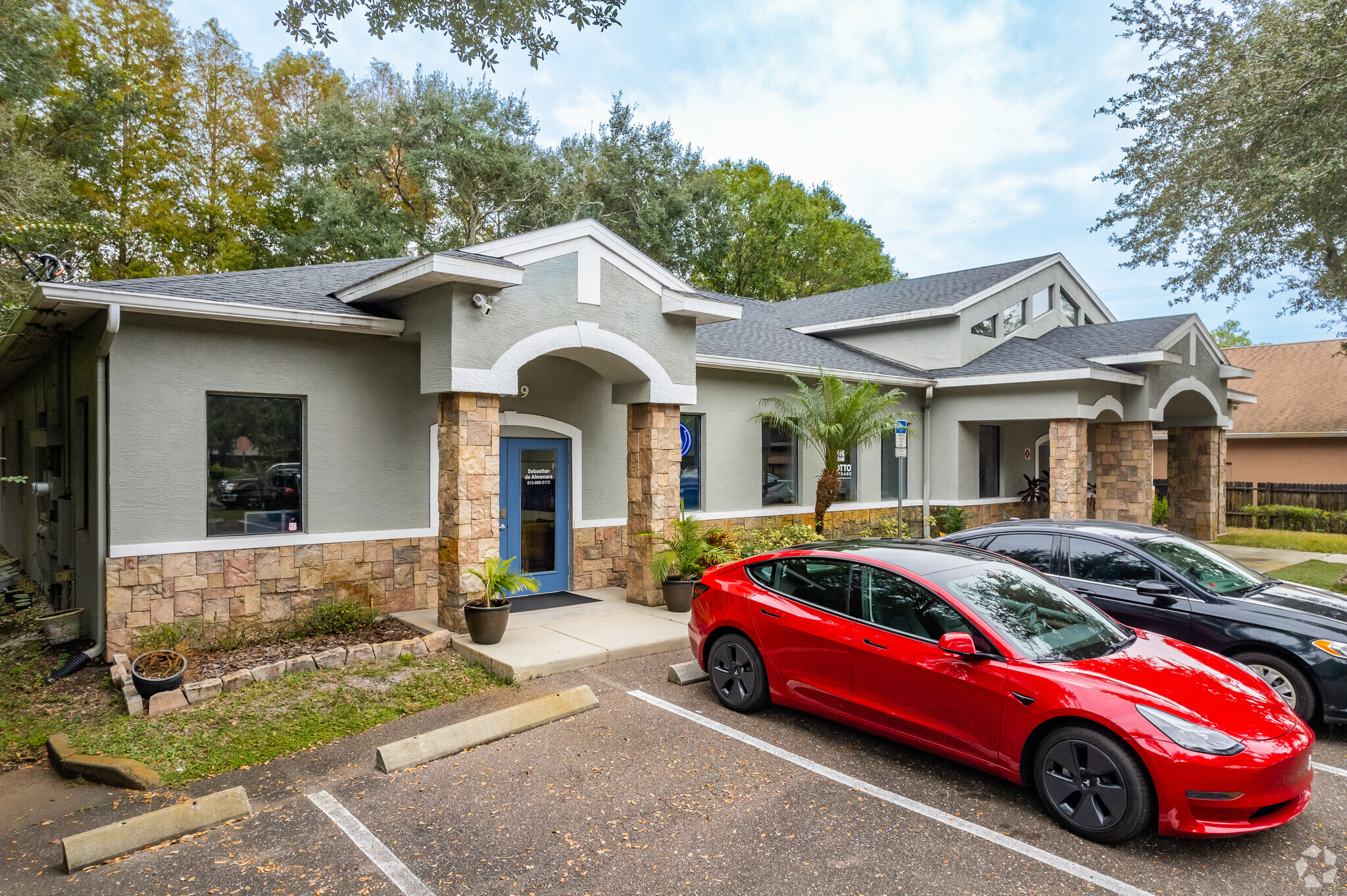 8517 Gunn Hwy, Tampa, FL for sale Primary Photo- Image 1 of 1