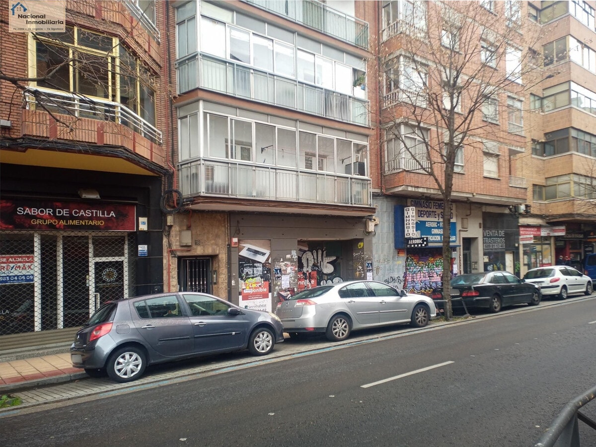 Valladolid, VLL 47005 - Unit 1 -  - Interior Photo - Image 1 of 4