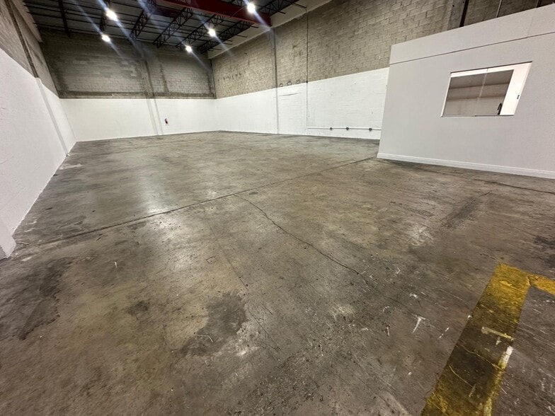 1700-1744 NW 82nd Ave, Doral, FL for lease - Building Photo - Image 2 of 7