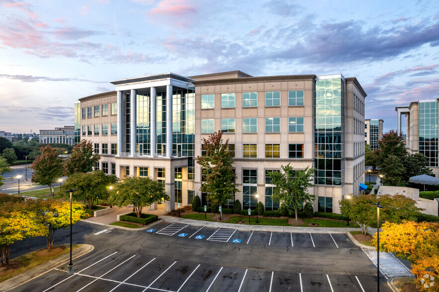 13840 Ballantyne Corporate Pl, Charlotte, NC for lease - Building Photo - Image 2 of 7