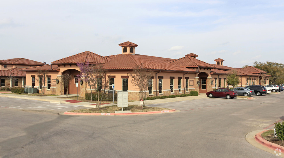 171 Deep Wood Dr, Round Rock, TX for lease - Building Photo - Image 1 of 13