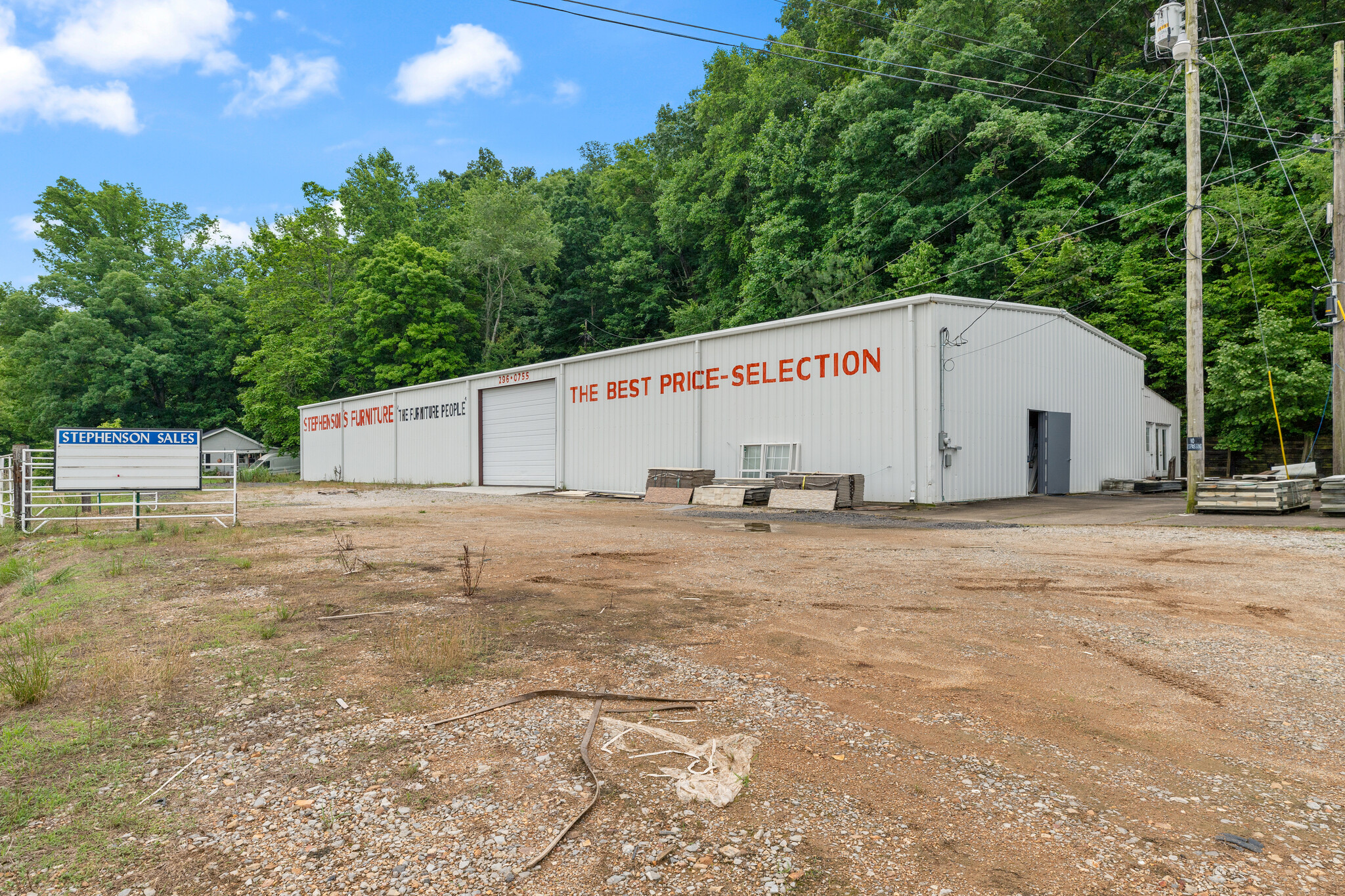 1416 Highway 70 W, Waverly, TN for sale Primary Photo- Image 1 of 16