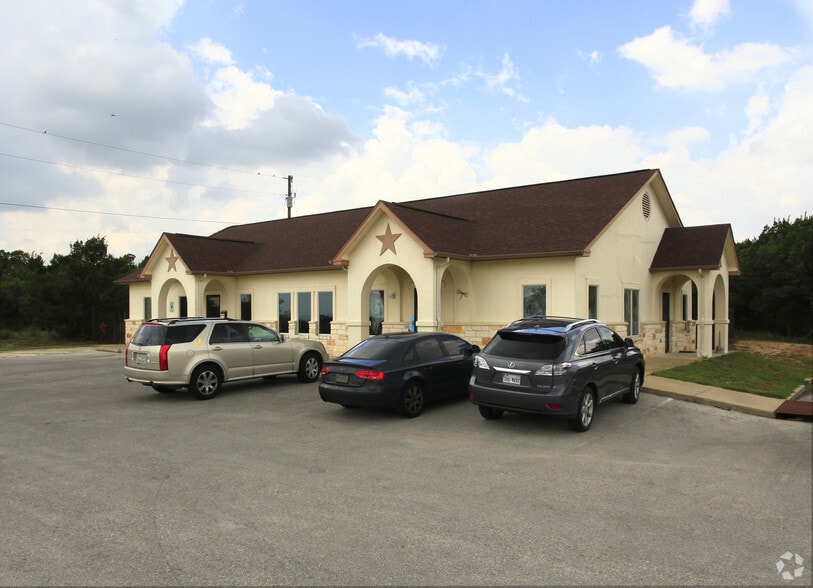 6300 Lohmans Ford Rd, Lago Vista, TX for lease - Building Photo - Image 2 of 3