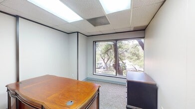 311 Ranch Road 620 S, Lakeway, TX for lease Interior Photo- Image 1 of 11