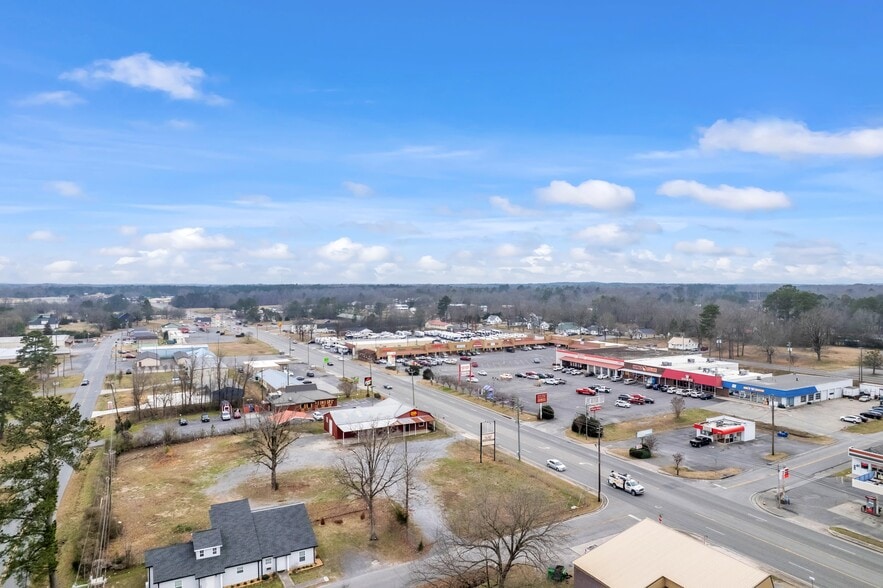 428 S 3rd Ave, Chatsworth, GA for lease - Building Photo - Image 2 of 22