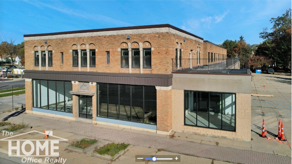 344 W Main St, Owosso, MI for lease - Building Photo - Image 2 of 6