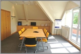 Portsmouth Rd, Esher for lease Interior Photo- Image 2 of 3