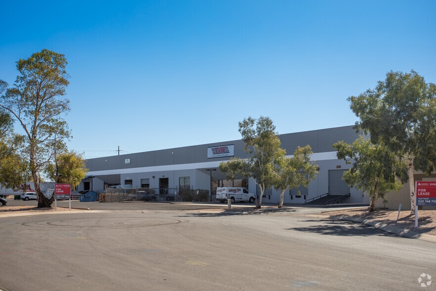 3850 E 44th St, Tucson, AZ for lease - Building Photo - Image 1 of 5