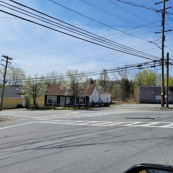 177 Sullivan Street LLC portfolio of 2 properties for sale on LoopNet.com - Building Photo - Image 1 of 11