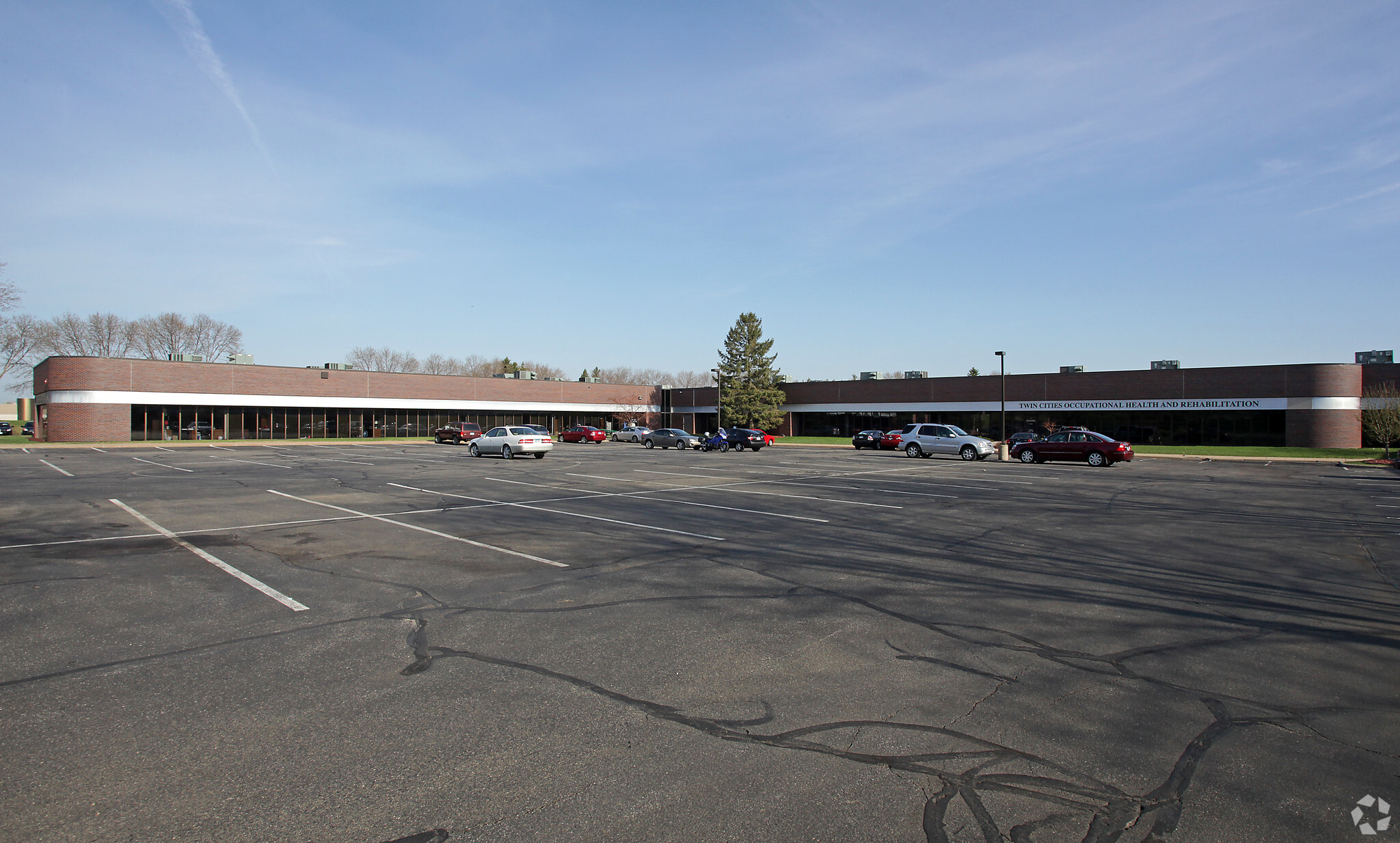 2520 Pilot Knob Rd, Mendota Heights, MN for lease Building Photo- Image 1 of 6