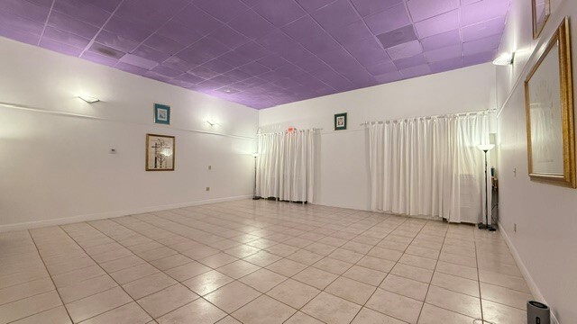 1651 W 37th St, Hialeah, FL for sale - Building Photo - Image 2 of 31