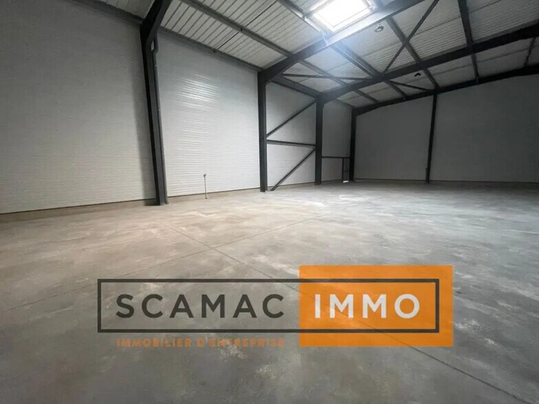 Industrial in Lambesc for lease - Interior Photo - Image 3 of 8