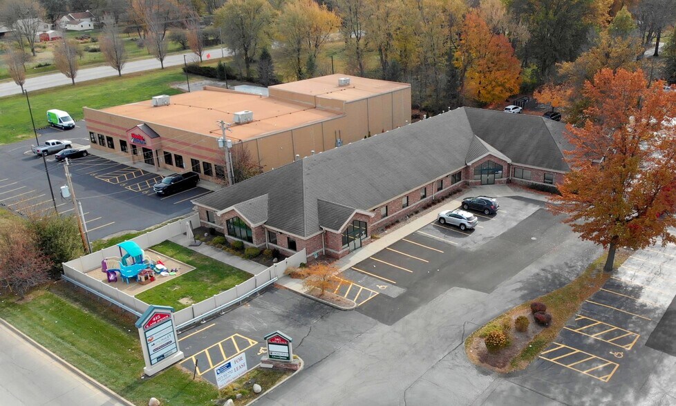 415 E Ash Ave Decatur Il 62526 Retail Space For Lease