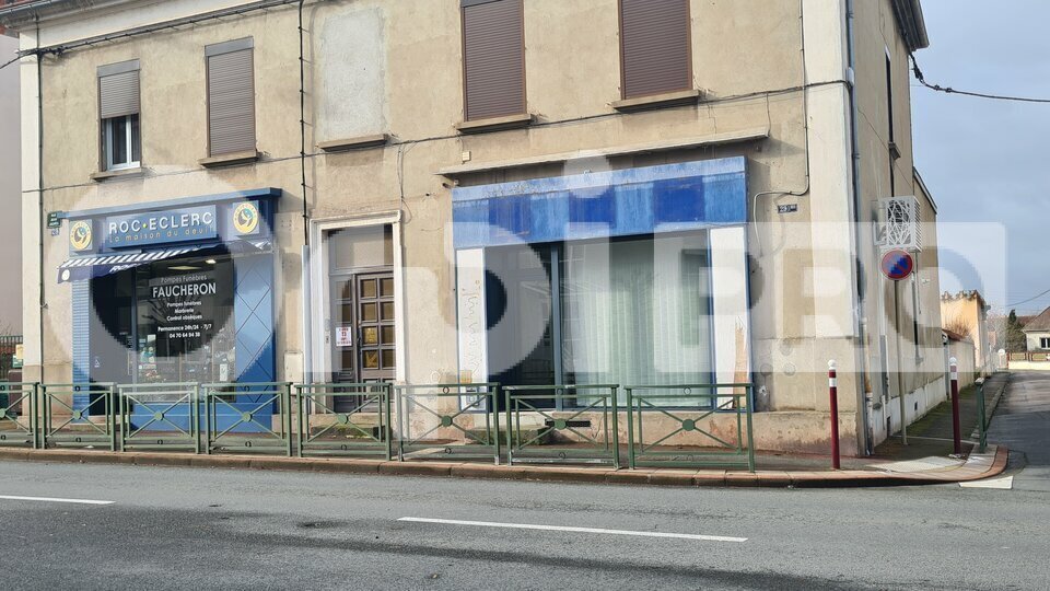 Retail in Commentry for lease - Building Photo - Image 2 of 6
