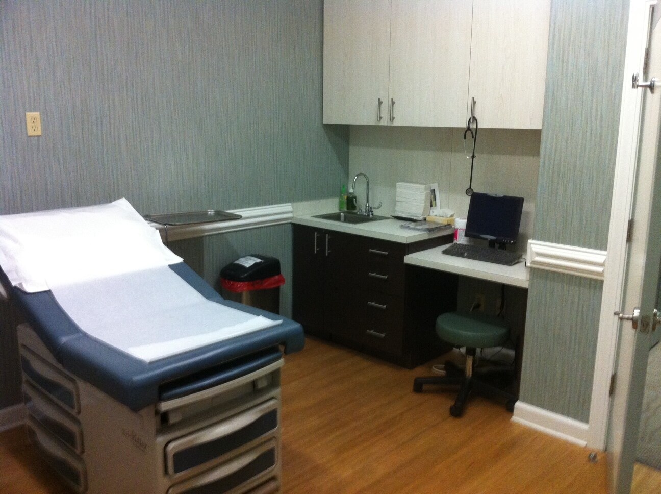 1385 W Brierbrook Rd, Germantown, TN for sale Building Photo- Image 1 of 1